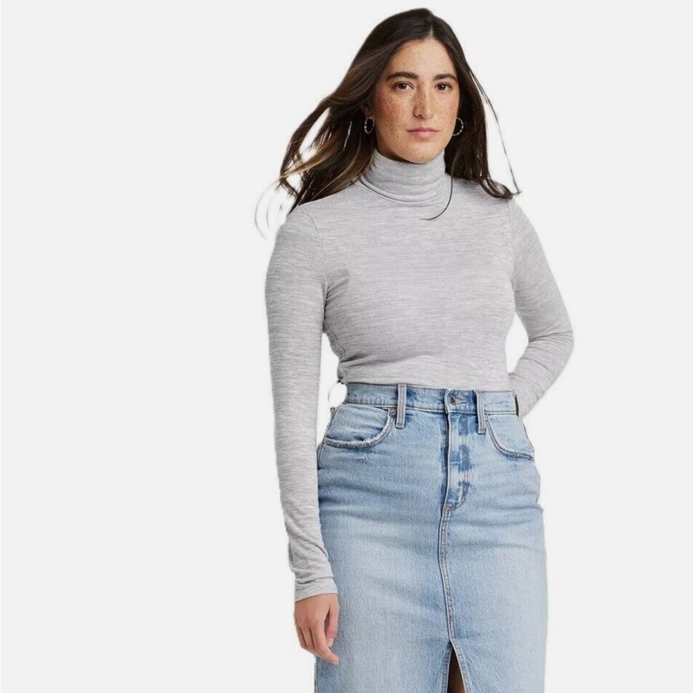 Light Gray Glitter Turtle Sleeve